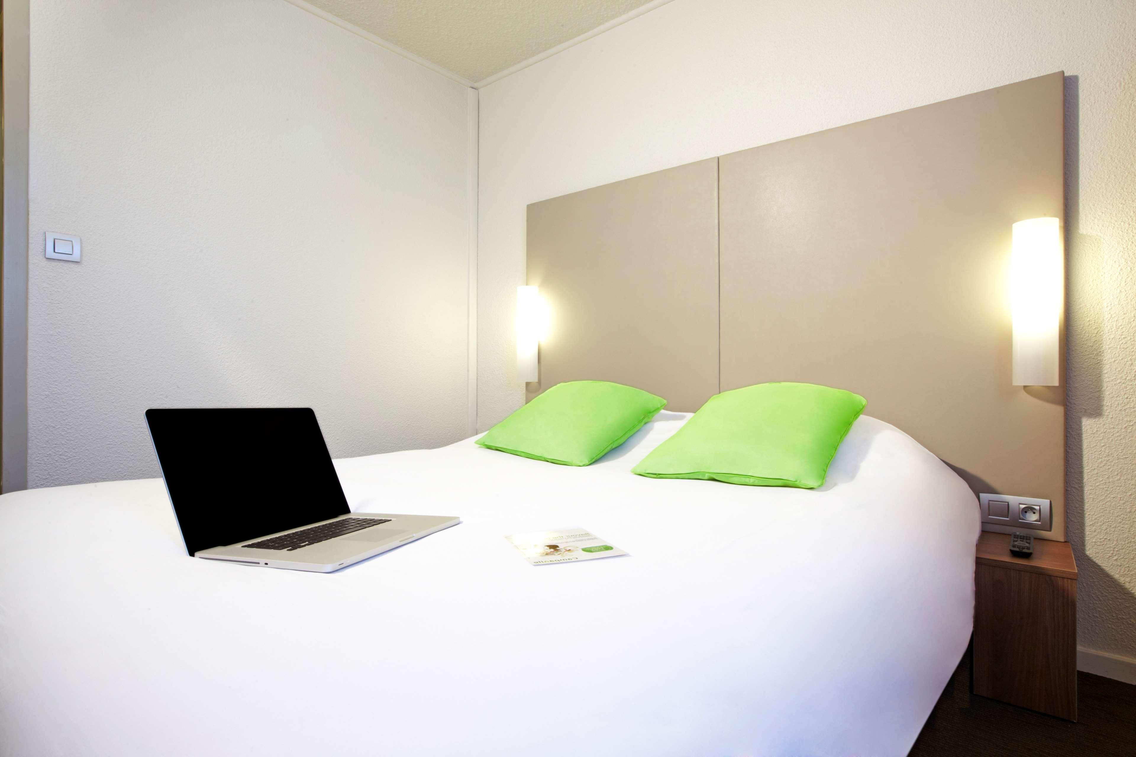 Campanile Bayonne Hotel Bagian luar foto