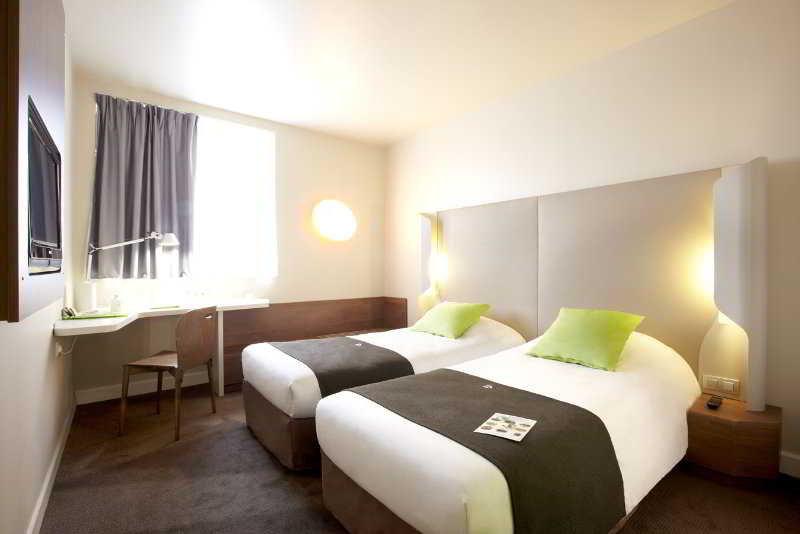 Campanile Bayonne Hotel Bagian luar foto