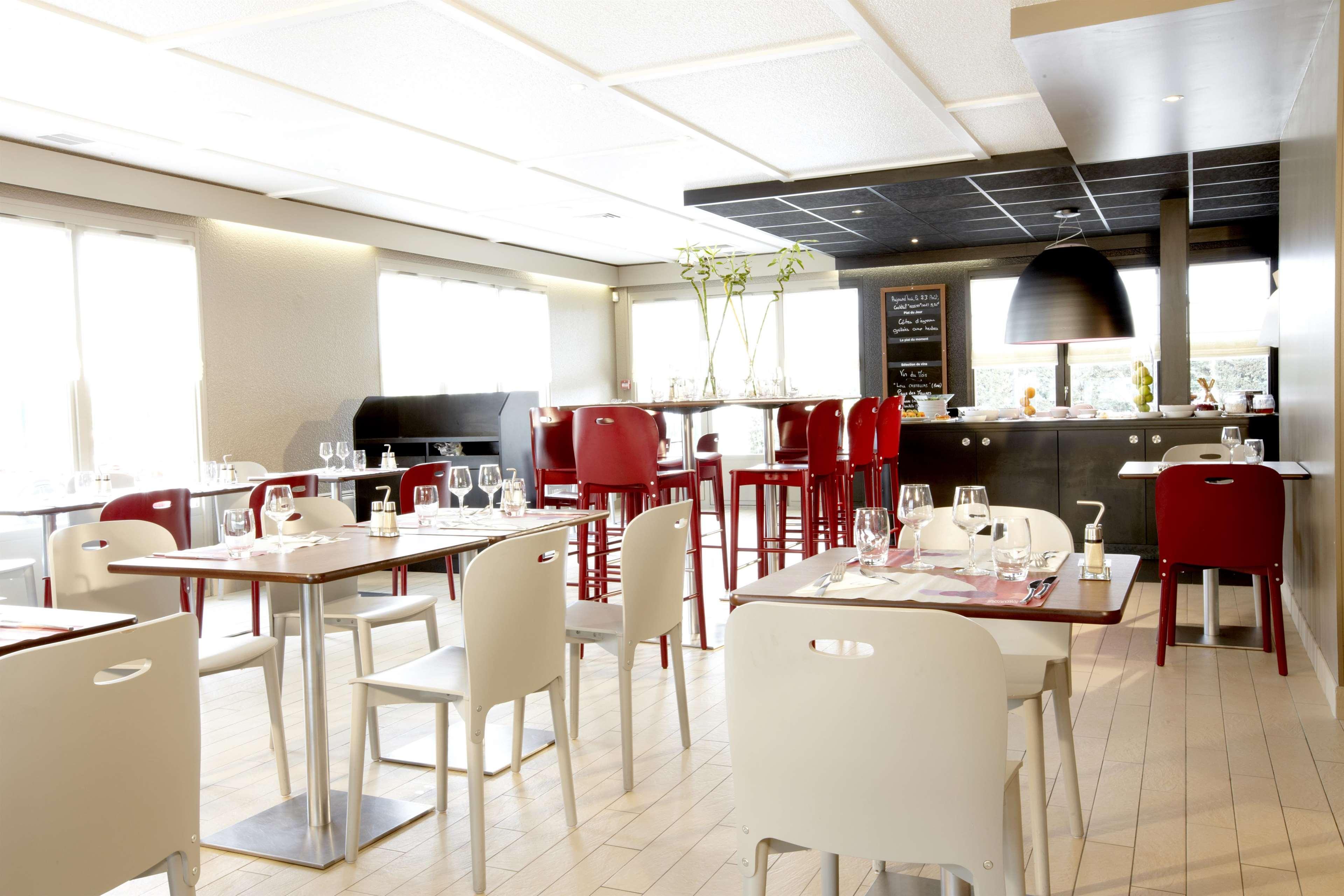 Campanile Bayonne Hotel Bagian luar foto